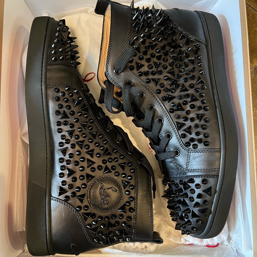 Black Men's Louis Mid-Top Spiked Leather Laboutin (with box)